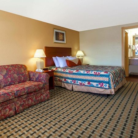 Knights Inn - Сеймор Екстер'єр фото