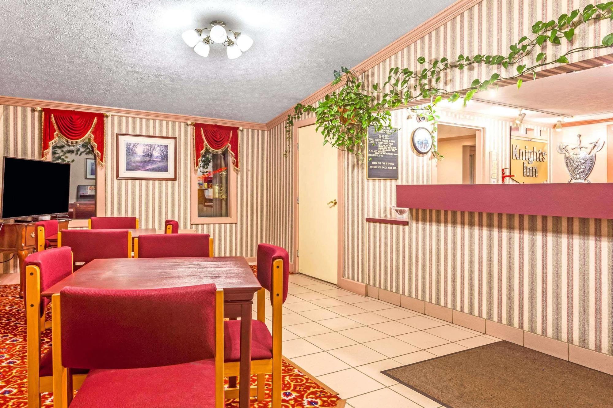 Knights Inn - Сеймор Екстер'єр фото