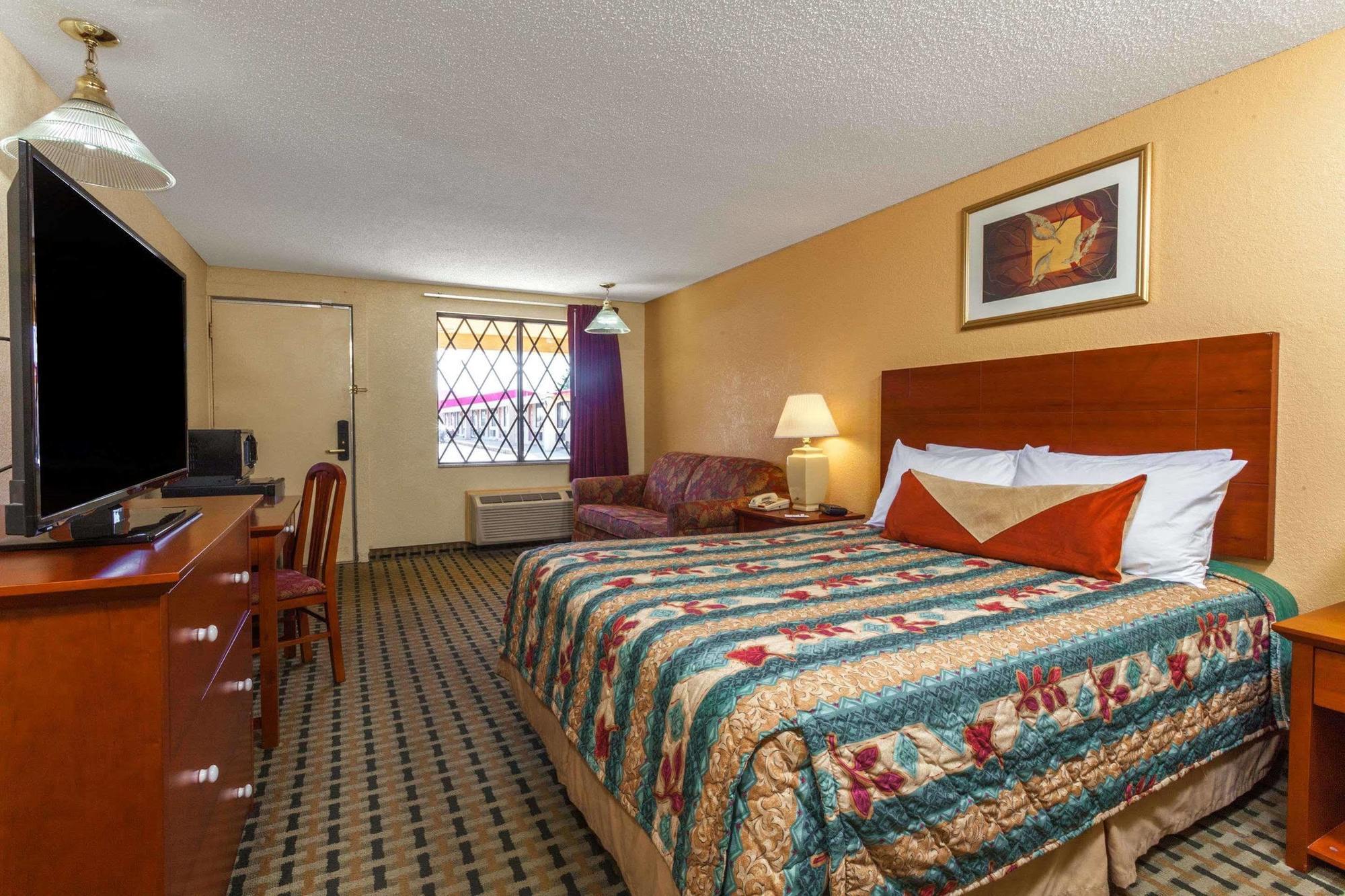 Knights Inn - Сеймор Екстер'єр фото
